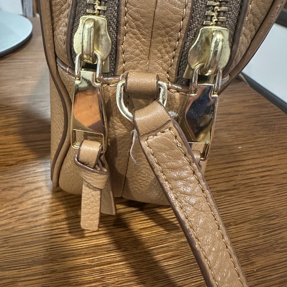 Tory Burch Robinson Double Zip Crossbody Bag - Picture 9 of 10